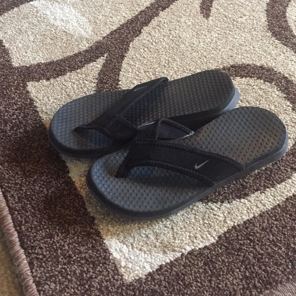 nike baby flip flops